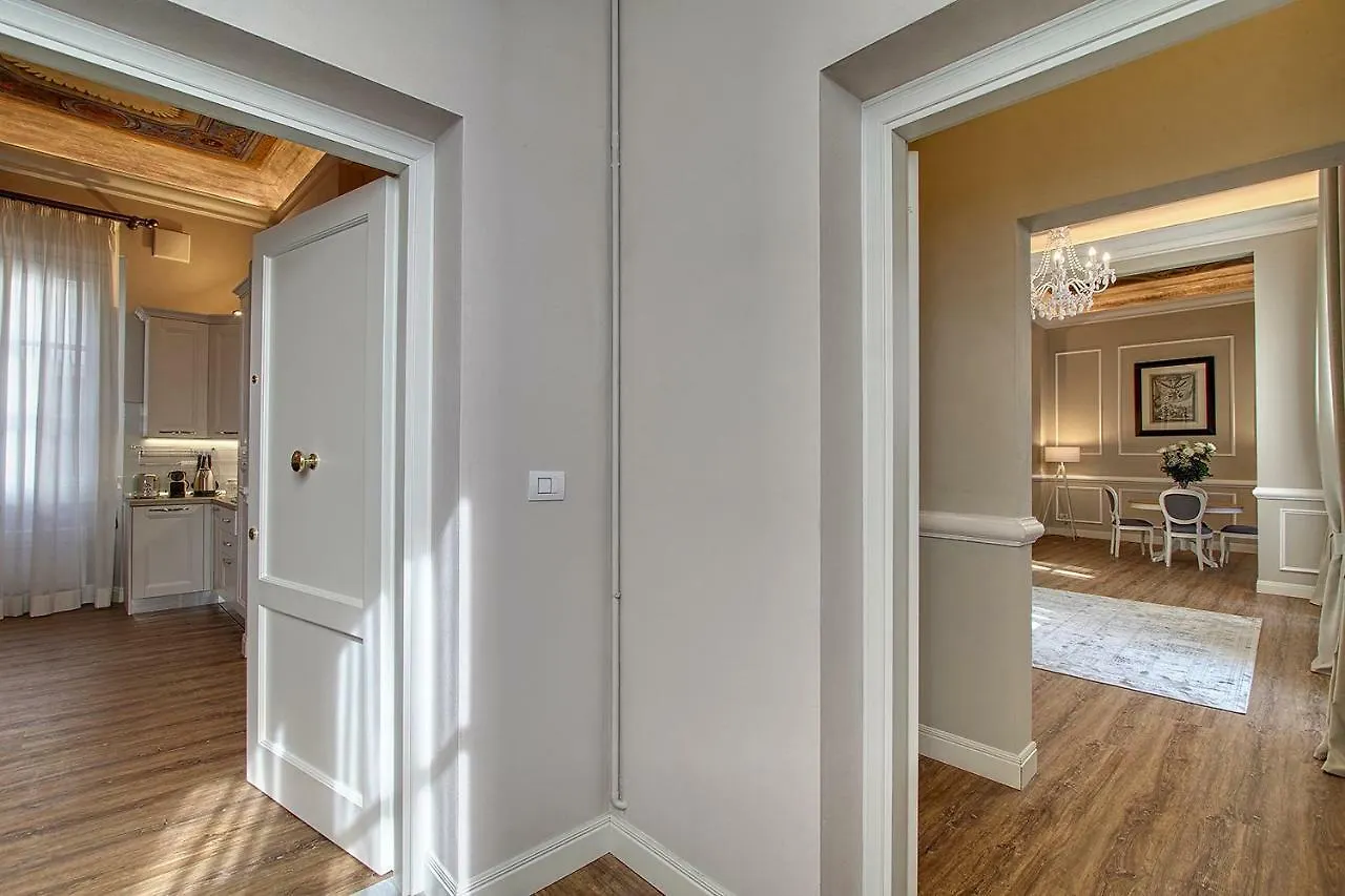Art Apartment Luxury Family Suite Флоренция